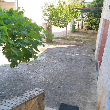 Lägenhet With A Parking Space Pjescana Uvala, - 16054 Pula